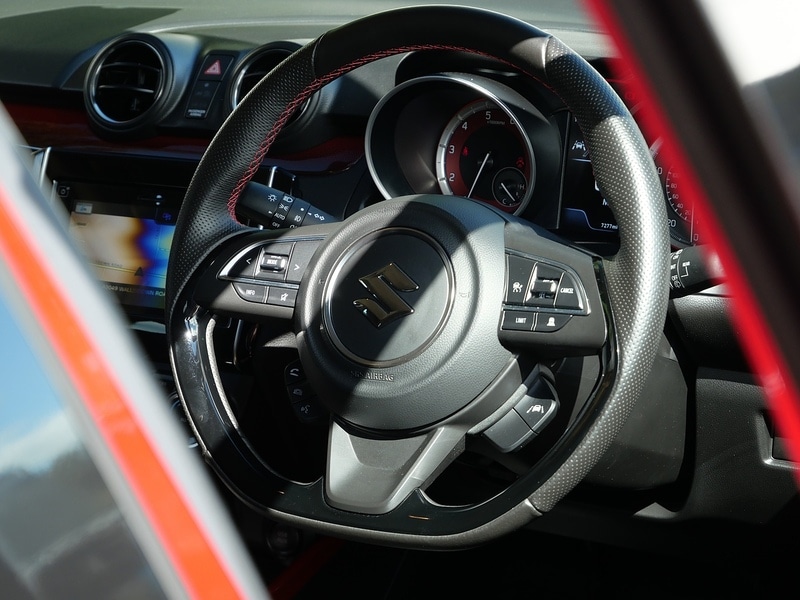 Used Suzuki Swift 2023 for sale - 76946803: Photo 12