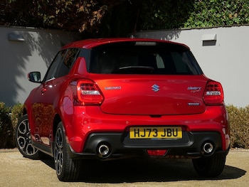 Used Suzuki Swift 2023 for sale - 76946803: Photo