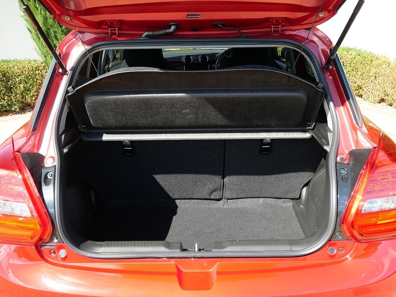 Used Suzuki Swift 2023 for sale - 76946803: Photo 31