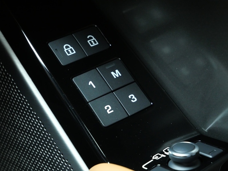 Used Land Rover Range Rover Velar 2021 for sale - 76547336: Photo 31