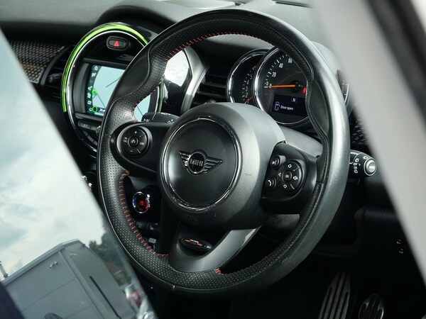 Used MINI Hatch 2020 for sale - 76210982: Photo 12