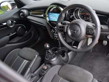 Used MINI Hatch 2021 for sale - 74871035: Photo
