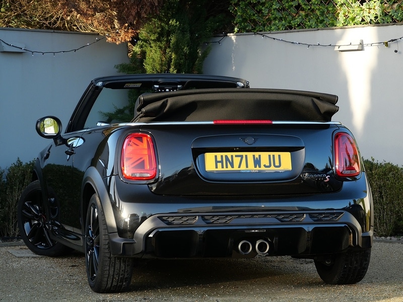 Used MINI Convertible 2021 for sale - 76906091: Photo 2