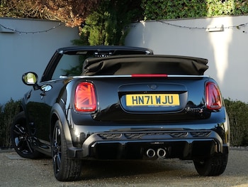 Used MINI Convertible 2021 for sale - 76906091: Photo
