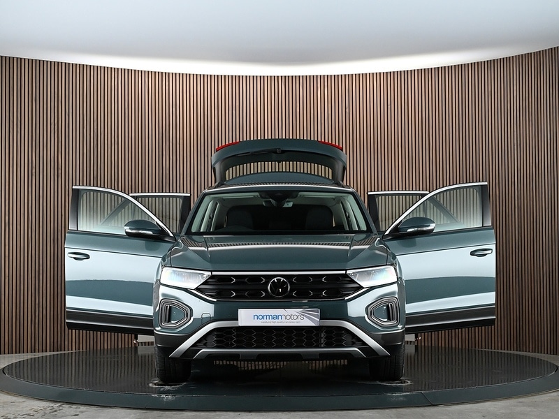 Used Volkswagen T-Roc 2023 for sale - 78168006: Photo 15