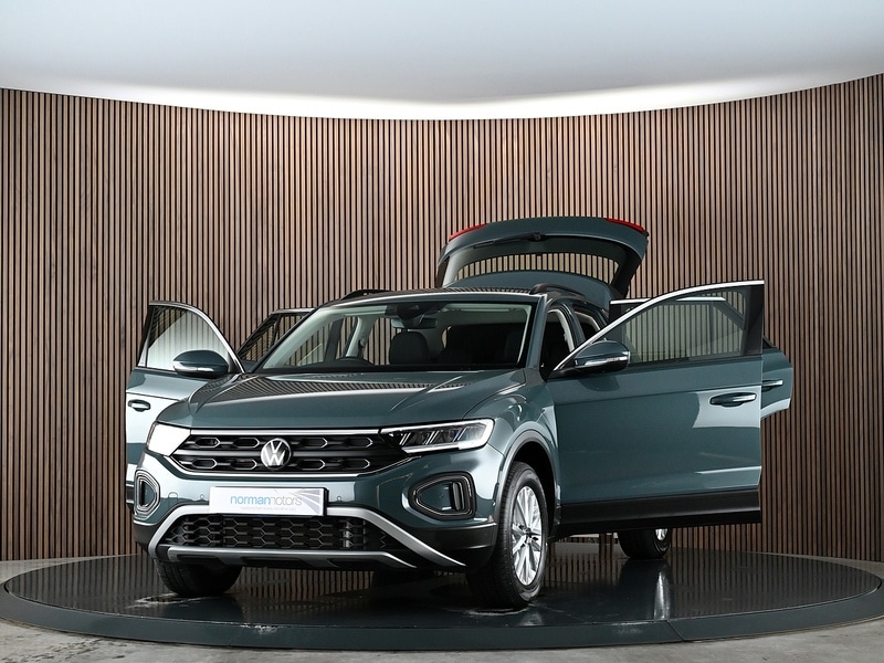 Used Volkswagen T-Roc 2023 for sale - 78168006: Photo 16