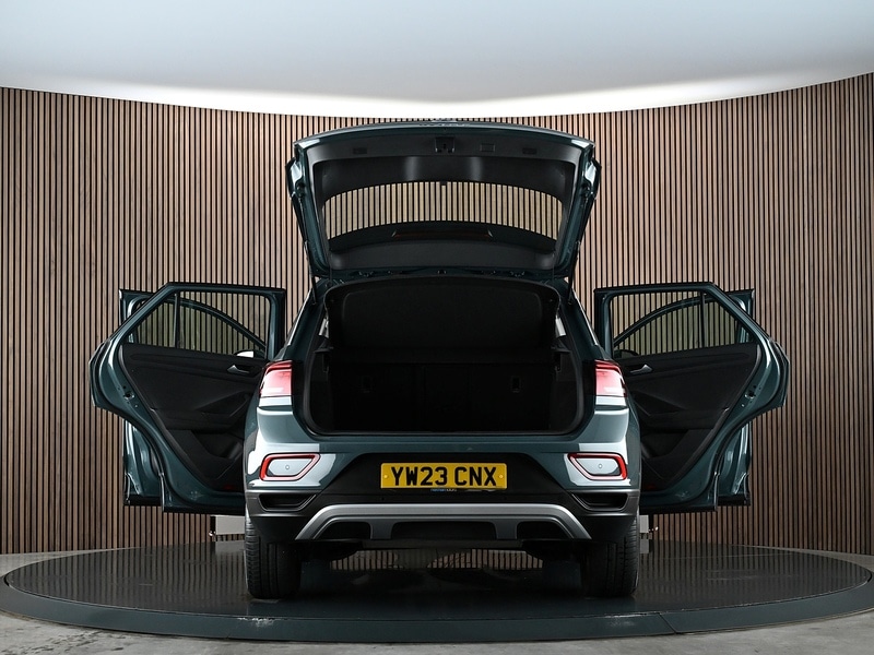 Used Volkswagen T-Roc 2023 for sale - 78168006: Photo 18