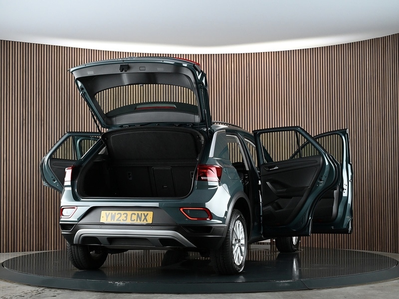 Used Volkswagen T-Roc 2023 for sale - 78168006: Photo 19