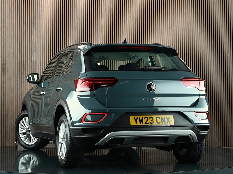 Used Volkswagen T-Roc 2023 for sale - 78168006: Photo 2