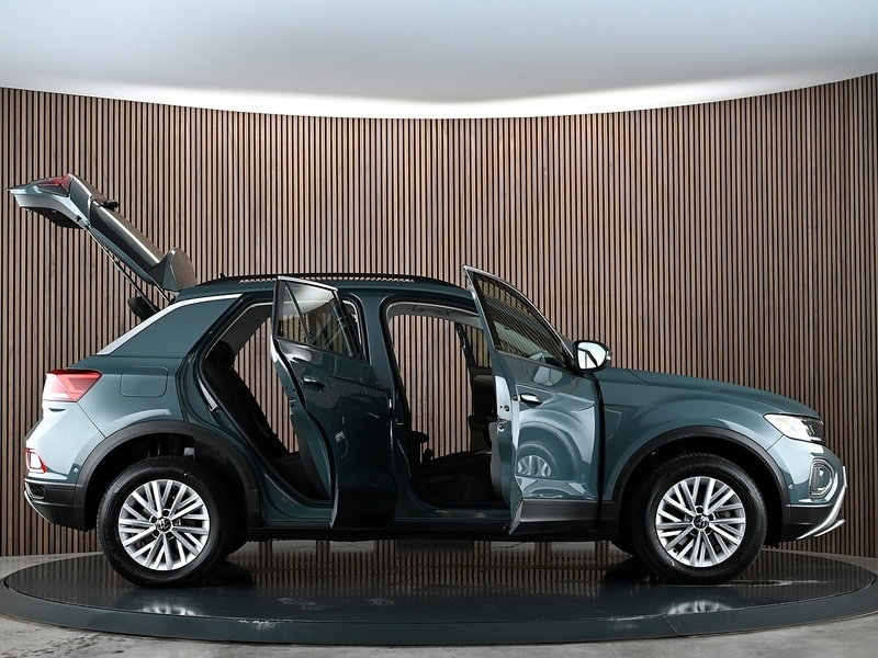 Used Volkswagen T-Roc 2023 for sale - 78168006: Photo 20