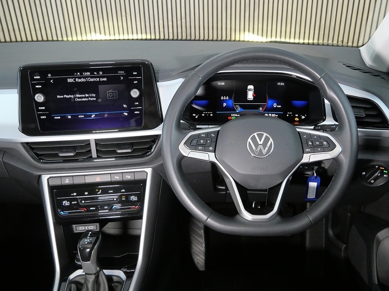 Used Volkswagen T-Roc 2023 for sale - 78168006: Photo 28