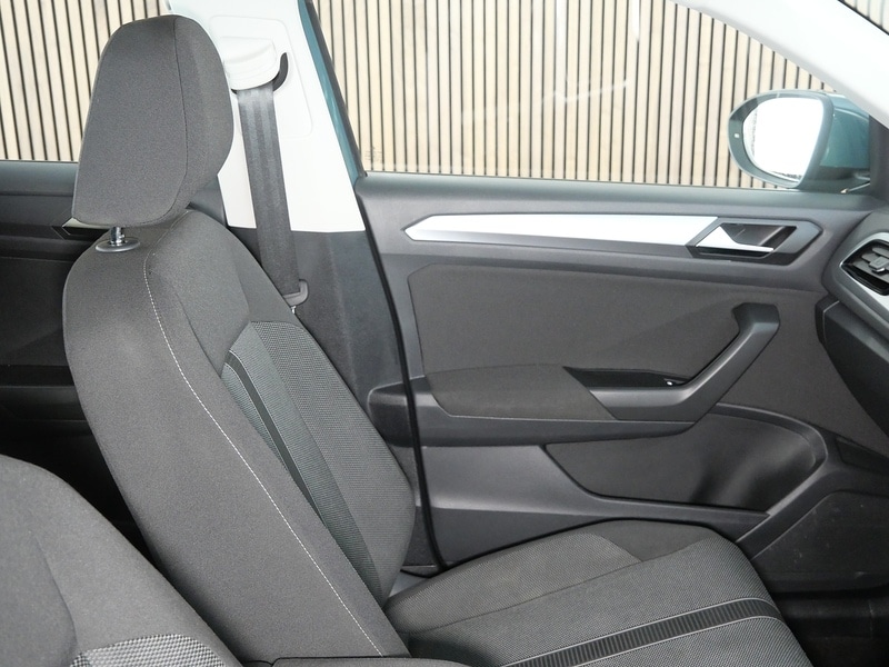 Used Volkswagen T-Roc 2023 for sale - 78168006: Photo 31