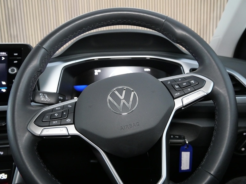 Used Volkswagen T-Roc 2023 for sale - 78168006: Photo 37