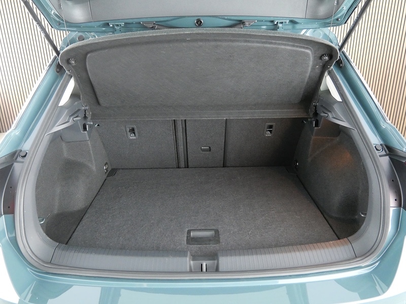 Used Volkswagen T-Roc 2023 for sale - 78168006: Photo 48