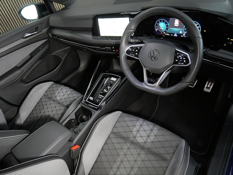 Used Volkswagen Golf 2024 for sale - 77840758: Photo 3