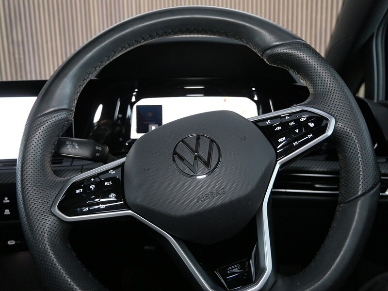 Used Volkswagen Golf 2024 for sale - 77840758: Photo 39