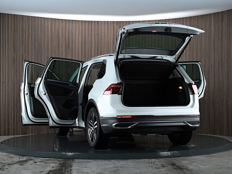 Used Volkswagen Tiguan 2021 for sale - 77840676: Photo 17