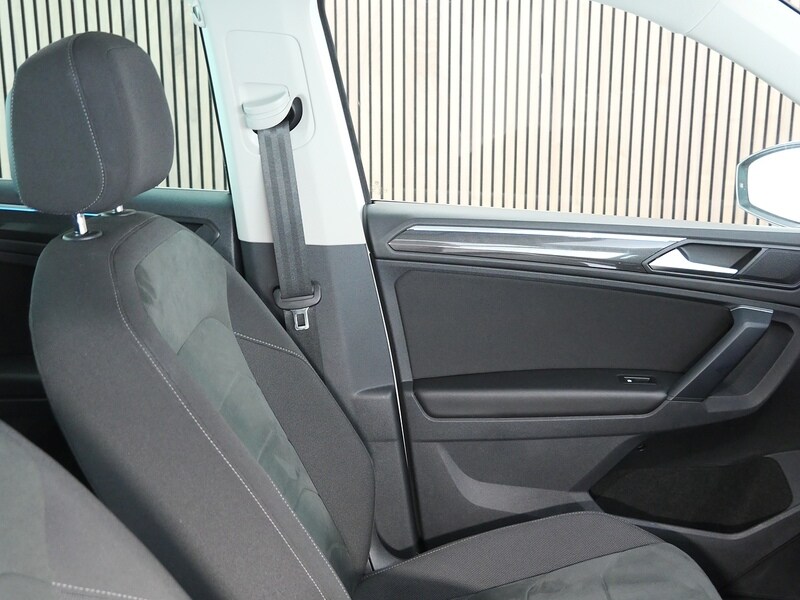 Used Volkswagen Tiguan 2021 for sale - 77840676: Photo 31