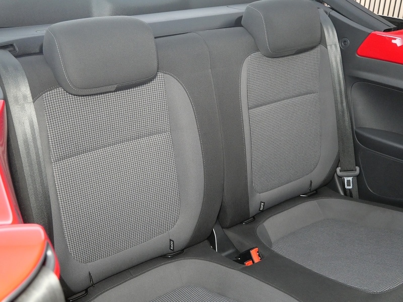 Used Volkswagen Beetle 2016 for sale - 78040245: Photo 32