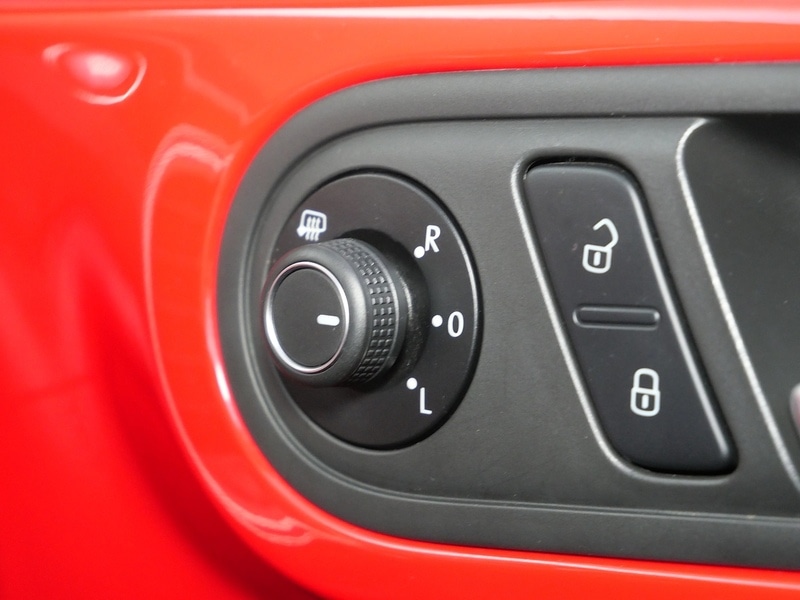 Used Volkswagen Beetle 2016 for sale - 78040245: Photo 37