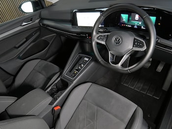 Used Volkswagen Golf 2021 for sale - 78944144: Photo