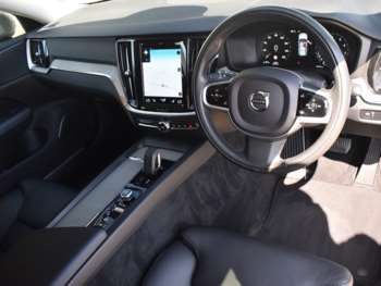 Used Volvo V60 Cross Country 2021 for sale - 74505272: Photo