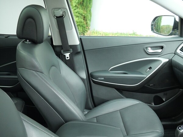 Used Hyundai Santa Fe 2018 for sale - 76323809: Photo 17