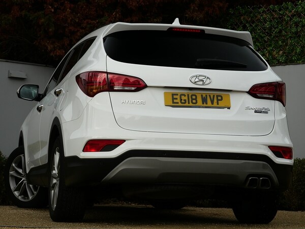 Used Hyundai Santa Fe 2018 for sale - 76323809: Photo 6