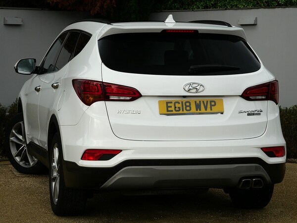 Used Hyundai Santa Fe 2018 for sale - 76323809: Photo 9
