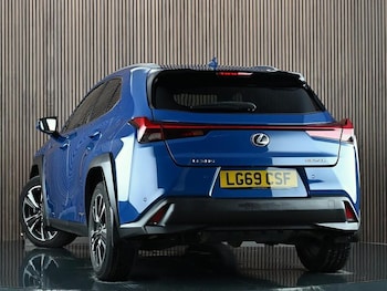 Used Lexus UX 2019 for sale - 77846502: Photo