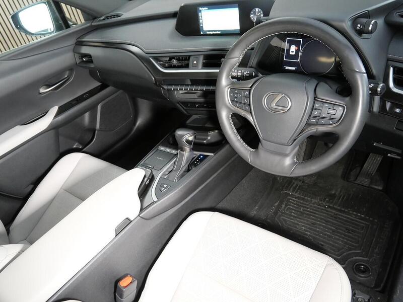 Used Lexus UX 2019 for sale - 77846502: Photo 4