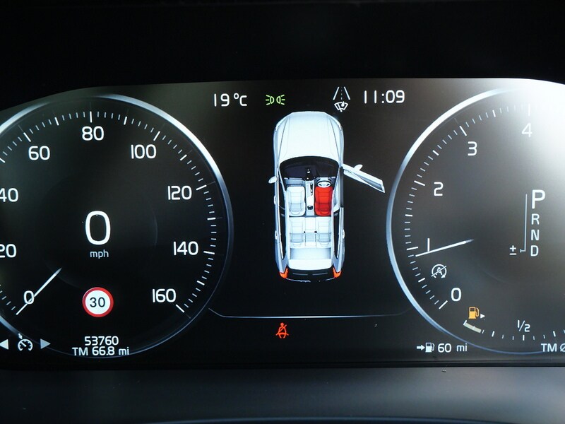 Used Volvo XC60 2019 for sale - 77086530: Photo 25