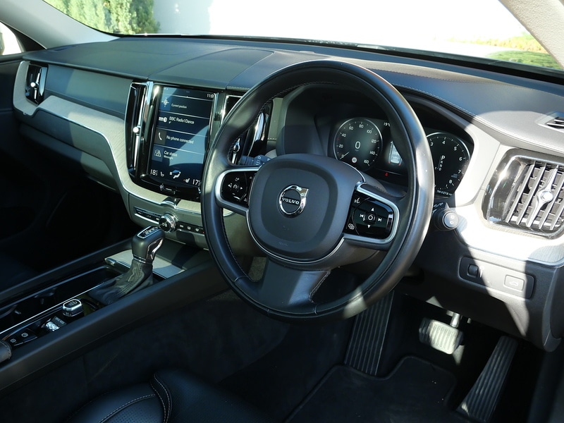 Used Volvo XC60 2019 for sale - 77086530: Photo 3