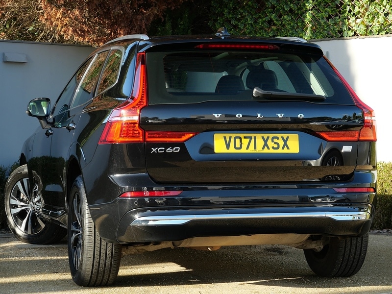 Used Volvo XC60 2021 for sale - 76454833: Photo 2