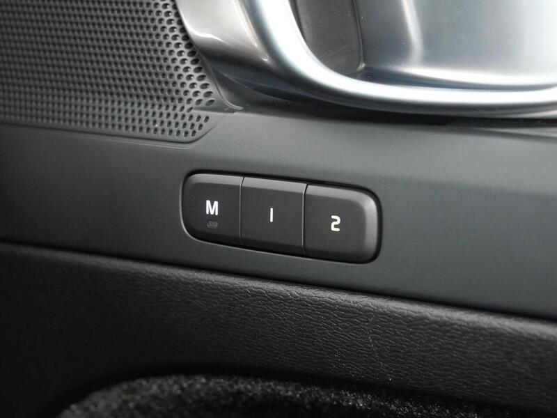 Used Volvo XC40 2022 for sale - 77840684: Photo 40