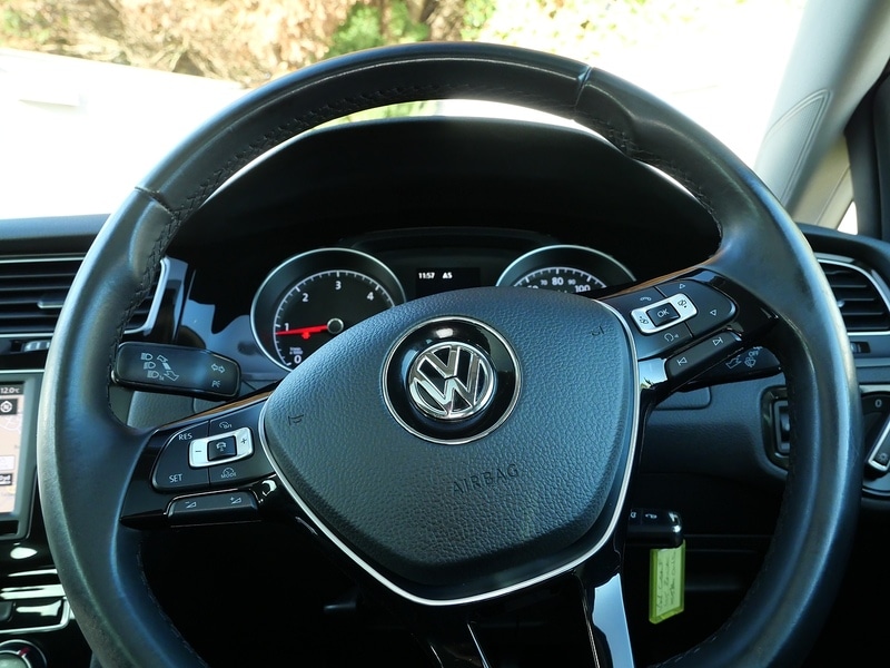 Used Volkswagen Golf 2016 for sale - 76896567: Photo 24