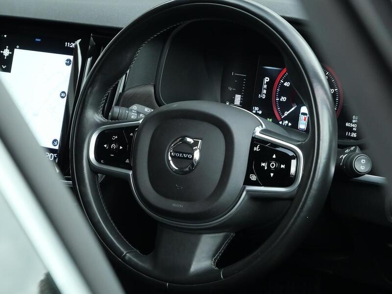 Used Volvo V90 Cross Country 2018 for sale - 76267487: Photo 13