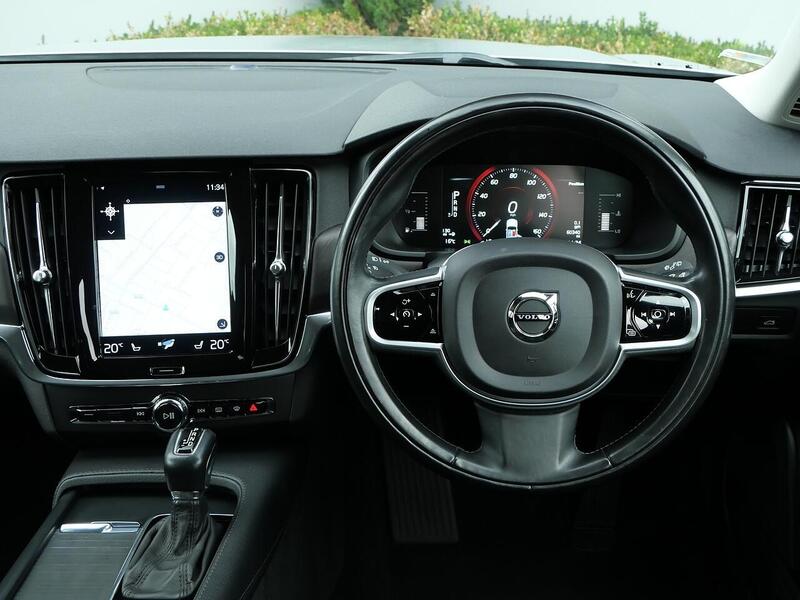 Used Volvo V90 Cross Country 2018 for sale - 76267487: Photo 17