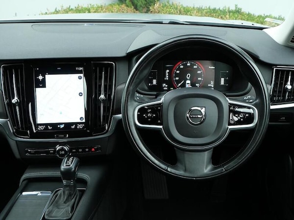 Used Volvo V90 Cross Country 2018 for sale - 76267487: Photo 17