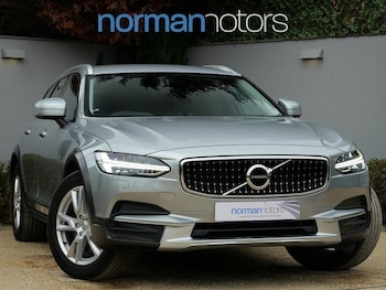 Used Volvo V90 Cross Country 2018 for sale - 76267487: Photo