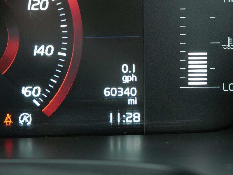 Used Volvo V90 Cross Country 2018 for sale - 76267487: Photo 34