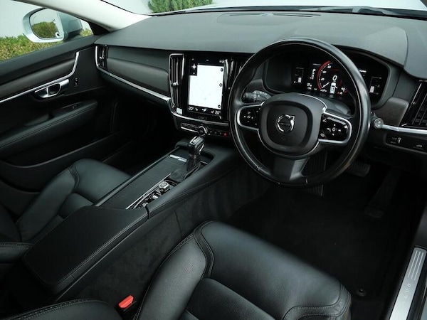 Used Volvo V90 Cross Country 2018 for sale - 76267487: Photo 4