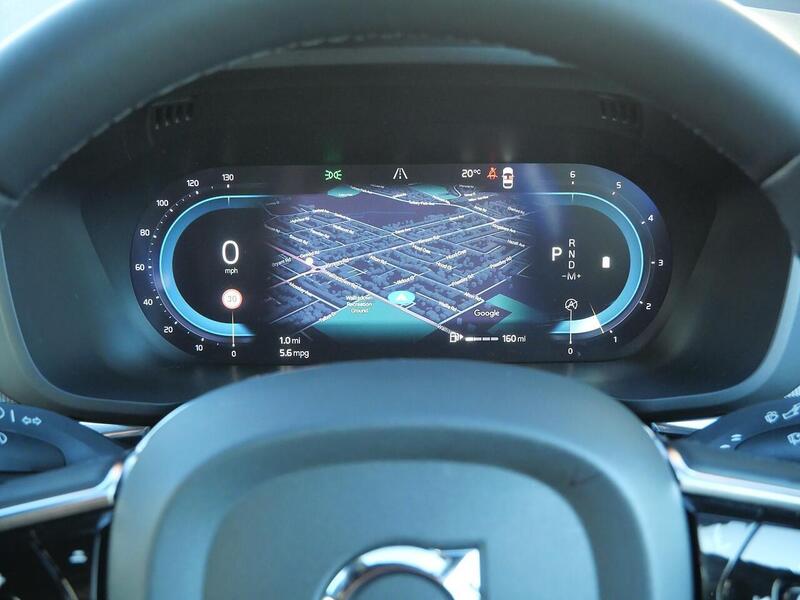 Used Volvo XC60 2023 for sale - 76396611: Photo 13