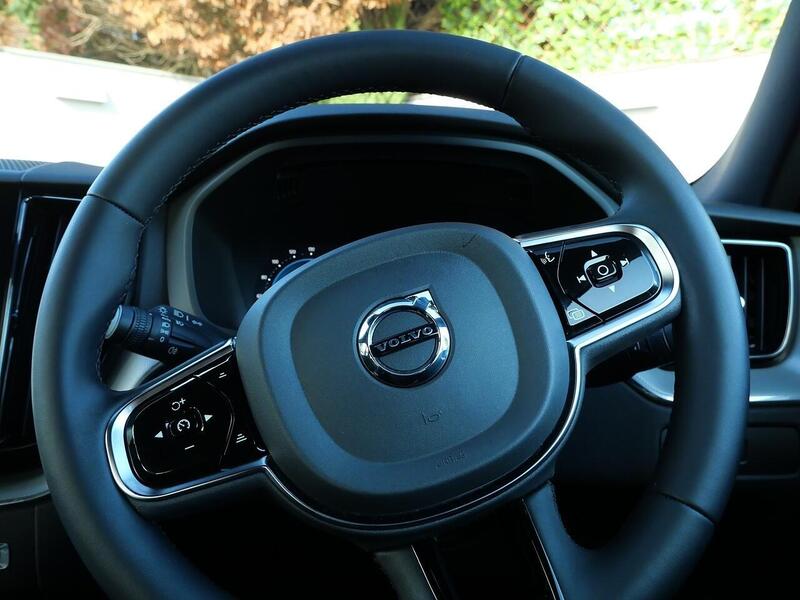 Used Volvo XC60 2023 for sale - 76396611: Photo 25