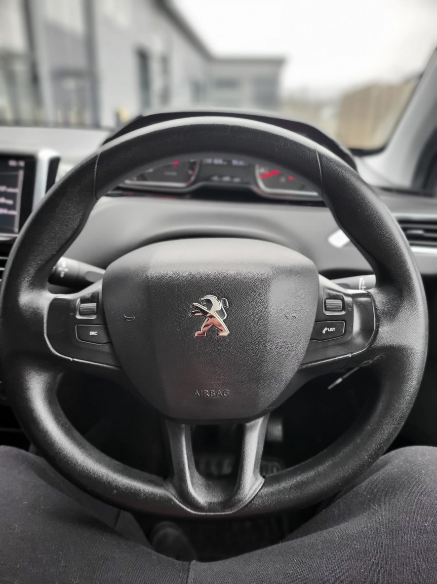 Used Peugeot 208 2012 for sale - 77802664: Photo 13