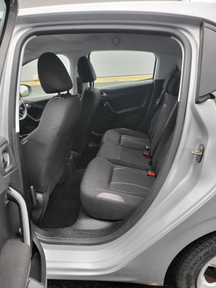 Used Peugeot 208 2012 for sale - 77802664: Photo 14