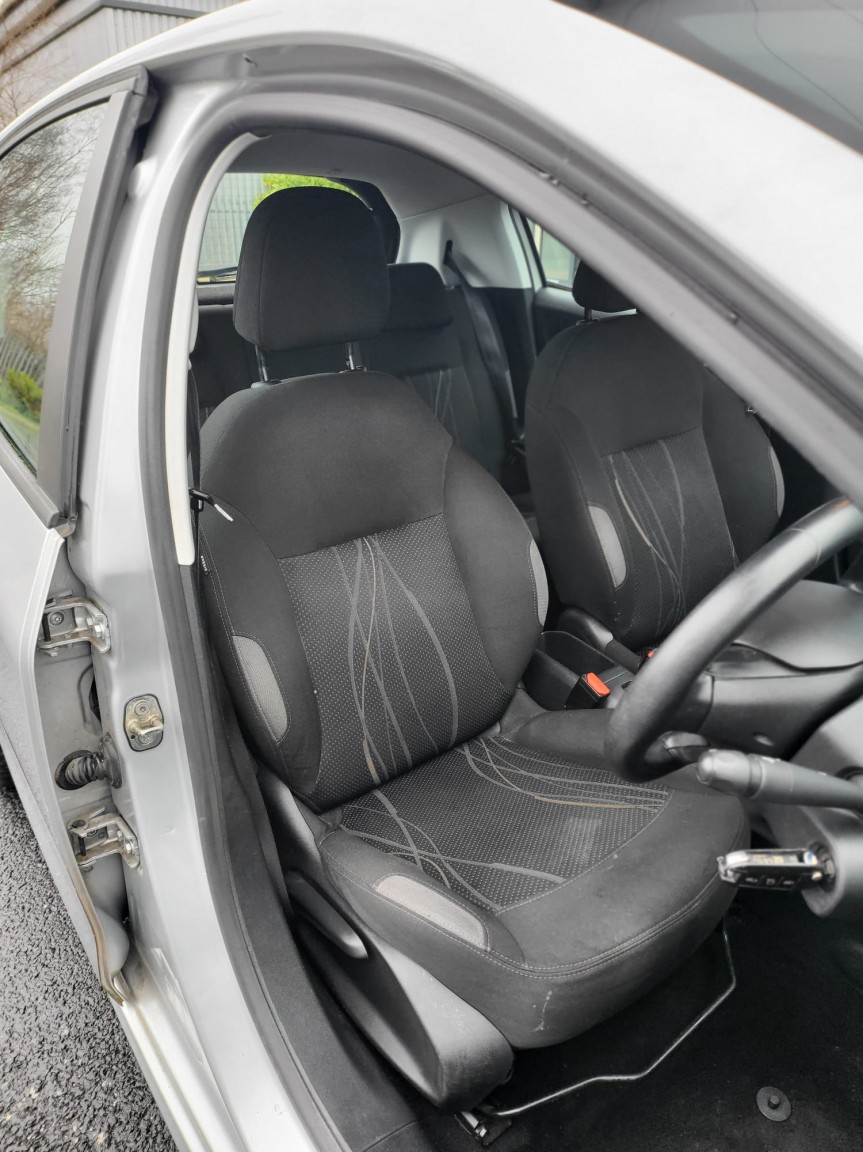 Used Peugeot 208 2012 for sale - 77802664: Photo 16