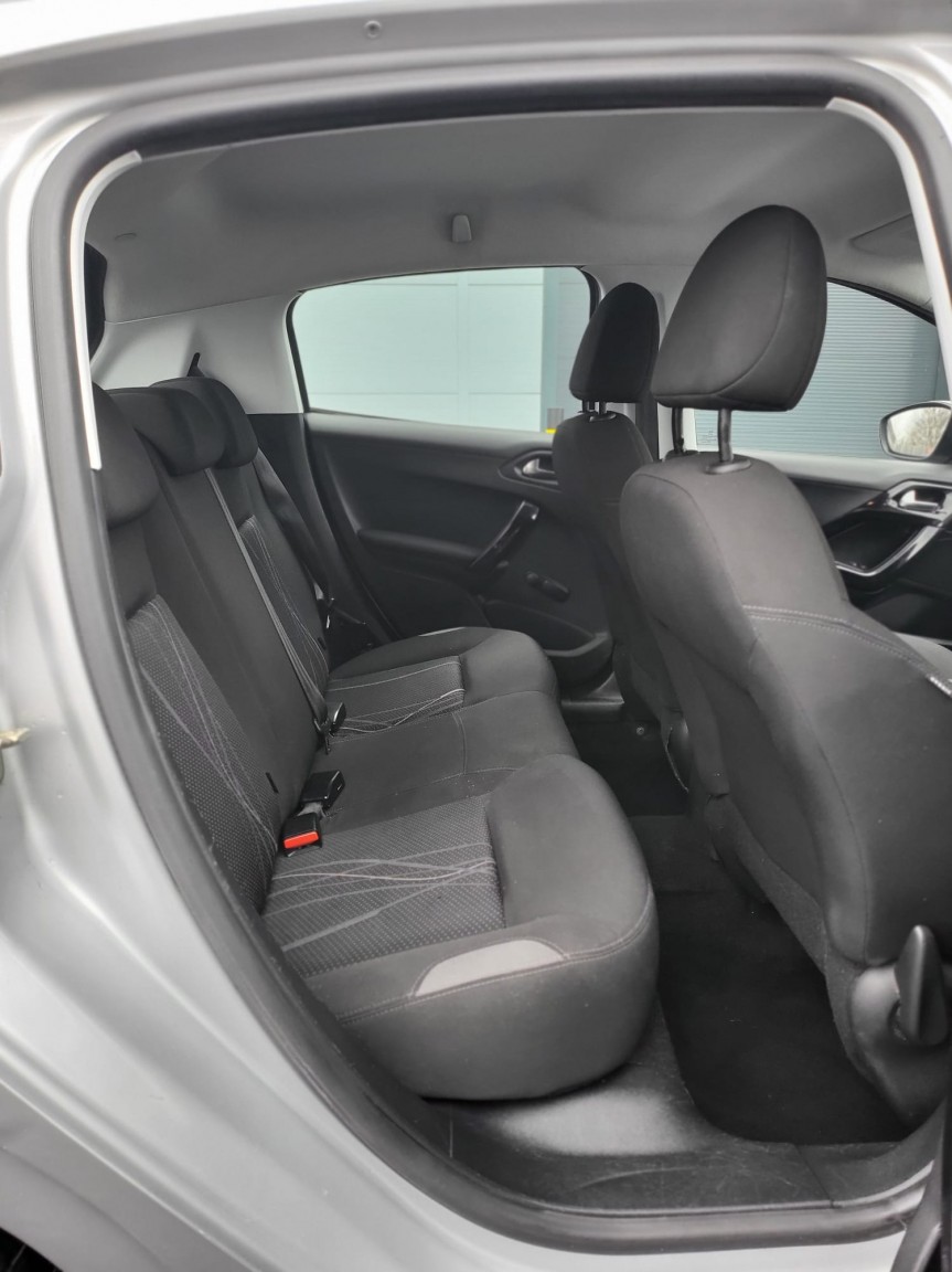 Used Peugeot 208 2012 for sale - 77802664: Photo 18