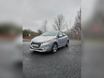 Used Peugeot 208 2012 for sale - 77802664: Photo