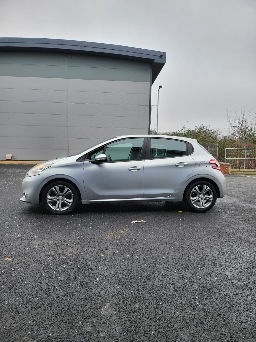Used Peugeot 208 2012 for sale - 77802664: Photo 4